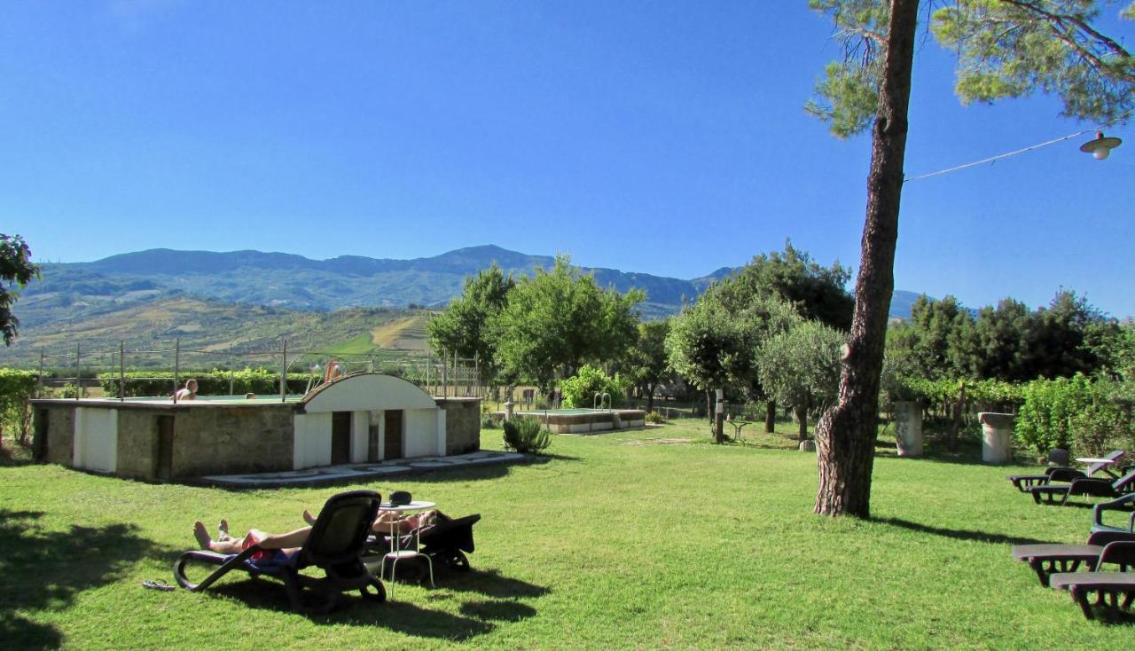 Tocco da Casauria Agriturismo "Borgo Madonna Degli Angeli" - Charming Cottages In The Gardens ! מראה חיצוני תמונה